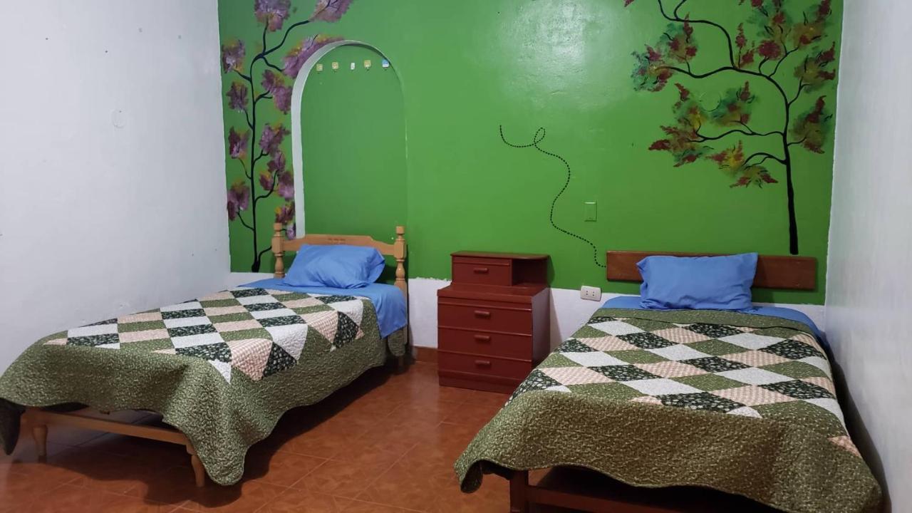 Huaraz Colonial Hostel Bagian luar foto