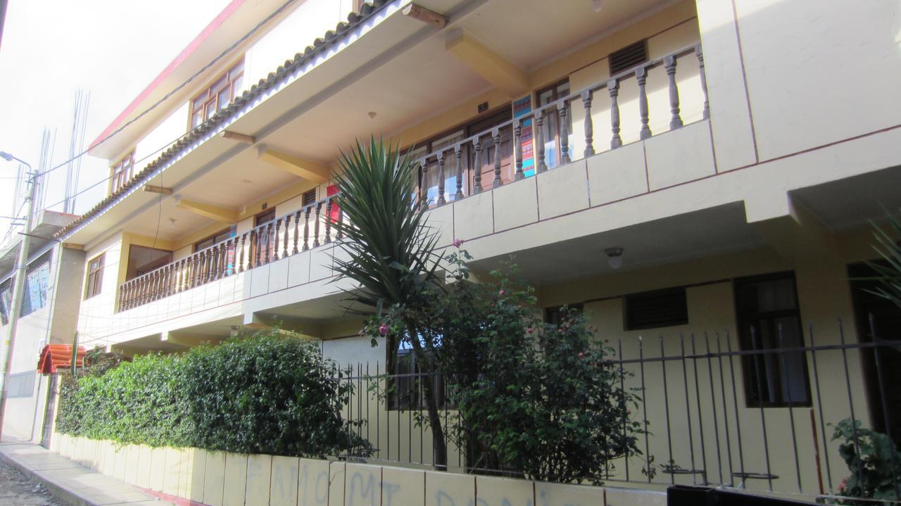 Huaraz Colonial Hostel Bagian luar foto
